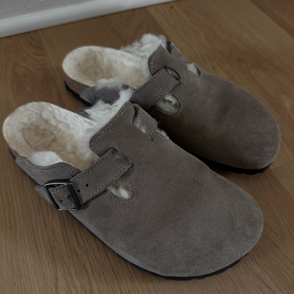 Birkenstock Boston Shearling Clog Mules - Taupe